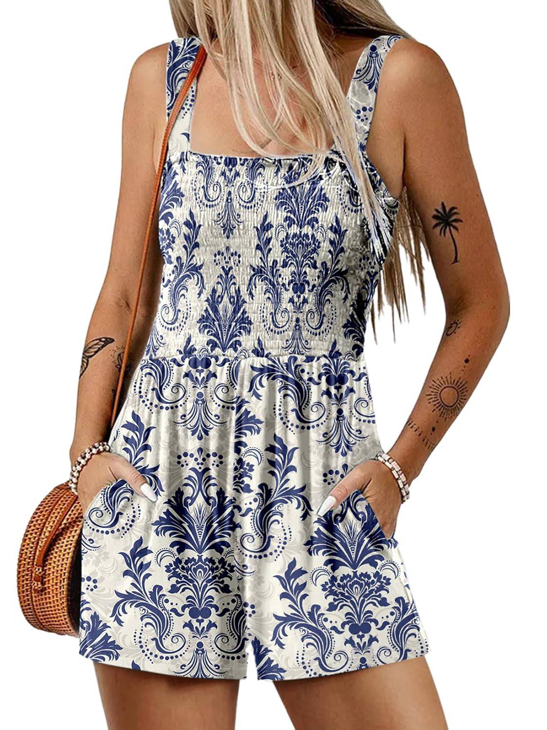 🏝️LAST DAY SALE 50% OFF💃Women's Summer Square Neck Sleeveless Loose Casual Short Smocked Romper🔥