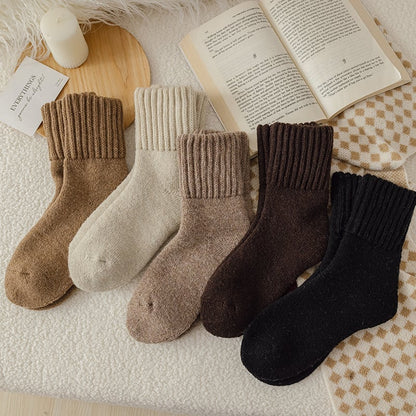 🔥❄️Hot Sale - Buy 1 Get 5 Packs✨❄️5 Pairs Women's Solid Mid-calf Socks