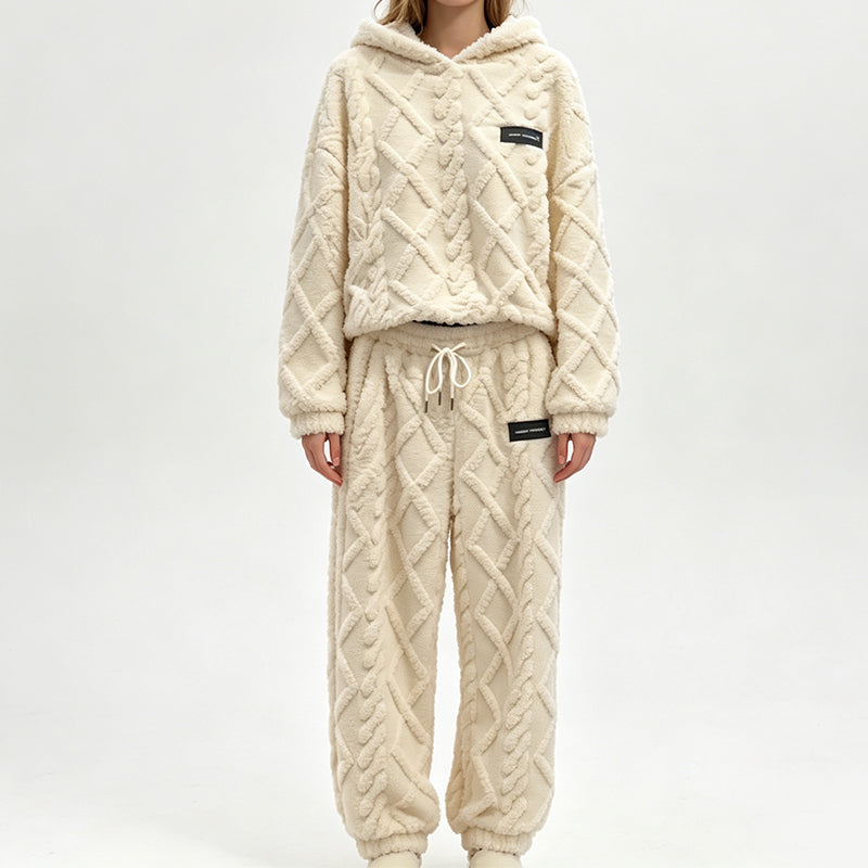 ⏳LAST DAY SALE ONLY ￡23.99!!🔥🍂 Embossed Geometric Plush Set – Cozy Soft Loungewear Set for Women