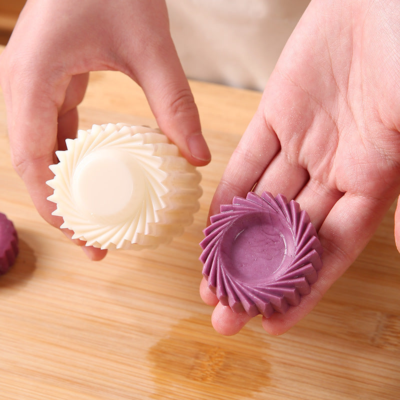 💥 Can’t-Miss Deal - BUY 2 GET 1 FREE 🔥Creative Double-Ended Pastry Mold – Traditional Pastry & Dessert Press